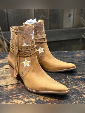 QUT Western Booties for Women Pointy Toe Real Leather Cowgirl Low Ankle Boot 8.5